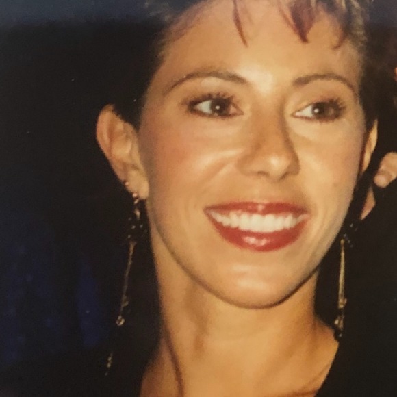 Meet your Posher, Lisa - Picture 1 of 1